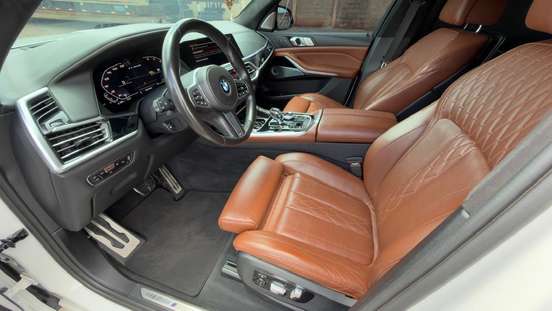 BMW-X7-4.4 V8 GASOLINA M50i DARK SHADOW EDITION STEPTRONIC BMW-X7-2021