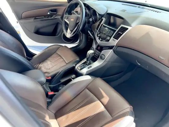 CHEVROLET-CRUZE-2015