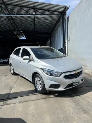 CHEVROLET ONIX 1.0 MPFI JOY 8V FLEX 4P MANUAL CHEVROLET ONIX 1.0 MPFI JOY 8V FLEX 4P MANUAL