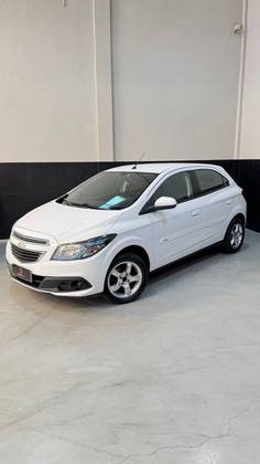 CHEVROLET ONIX 1.4 MPFI LT 8V FLEX 4P AUTOMÁTICO