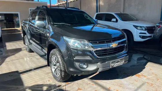 CHEVROLET S10 2.8 HIGH COUNTRY 4X4 CD 16V TURBO DIESEL 4P AUTOMÁTICO CHEVROLET S10 2.8 HIGH COUNTRY 4X4 CD 16V TURBO DIESEL 4P AUTOMÁTICO