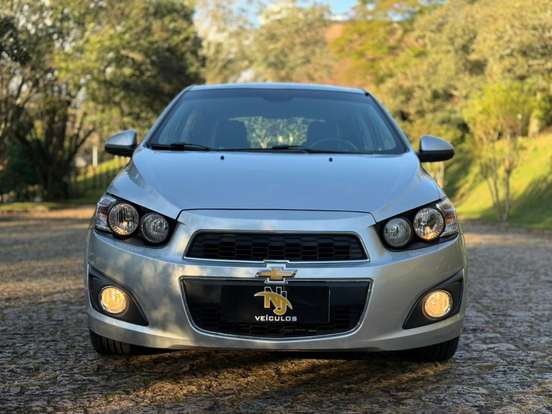 CHEVROLET-SONIC-2012