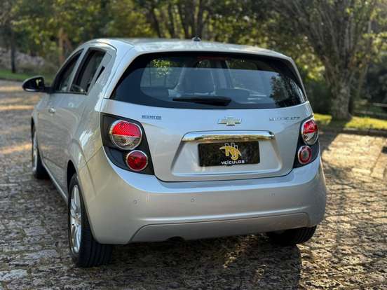 CHEVROLET-SONIC-2012