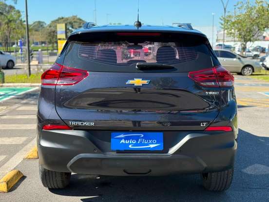 CHEVROLET-TRACKER-2023