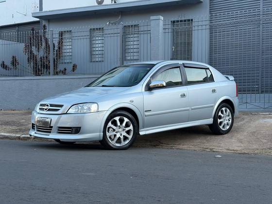 CHEVROLET ASTRA 2.0 MPFI ADVANTAGE 8V FLEX 4P MANUAL