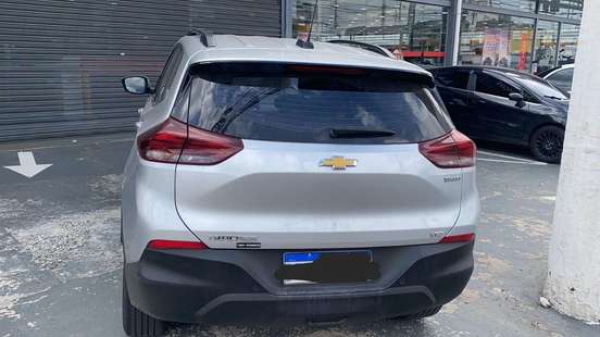CHEVROLET-TRACKER-2023