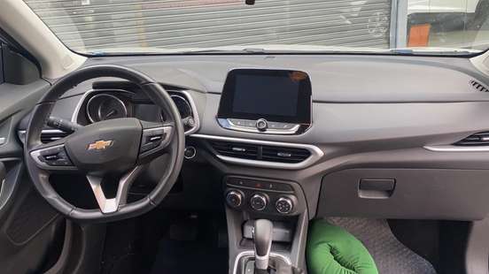 CHEVROLET-TRACKER-2023