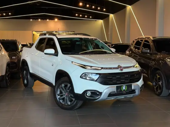 FIAT TORO 2.0 16V TURBO DIESEL FREEDOM 4WD AT9 FIAT TORO 2.0 16V TURBO DIESEL FREEDOM 4WD AT9