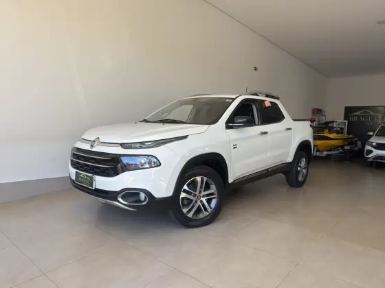 FIAT TORO 2.0 16V TURBO DIESEL VOLCANO 4WD AT9 FIAT TORO 2.0 16V TURBO DIESEL VOLCANO 4WD AT9