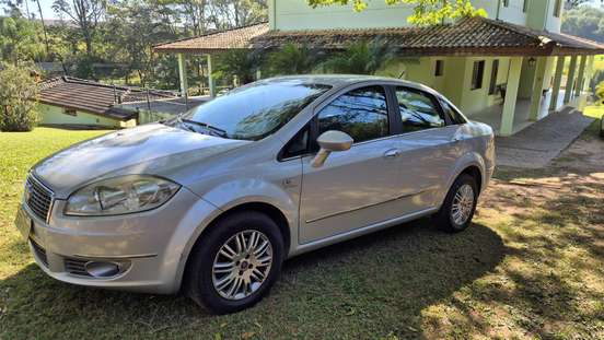 FIAT-LINEA-1.8 ESSENCE 16V FLEX 4P AUTOMATIZADO FIAT-LINEA-2012