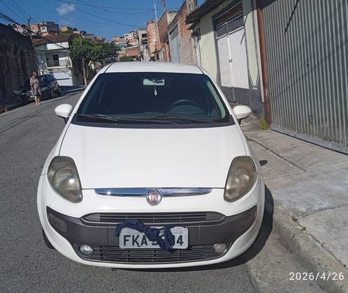 FIAT PUNTO 1.6 ESSENCE 16V FLEX 4P MANUAL
