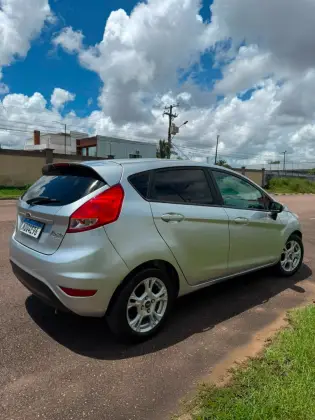 FORD FIESTA 1.5 S HATCH 16V FLEX 4P MANUAL FORD FIESTA 1.5 S HATCH 16V FLEX 4P MANUAL