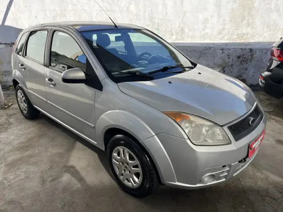 FORD FIESTA 1.6 MPI HATCH 8V FLEX 4P MANUAL FORD FIESTA 1.6 MPI HATCH 8V FLEX 4P MANUAL