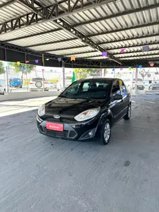 FORD FIESTA 1.6 MPI SEDAN 8V FLEX 4P MANUAL FORD FIESTA 1.6 MPI SEDAN 8V FLEX 4P MANUAL