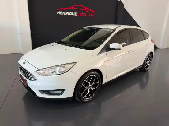 FORD-FOCUS-2015