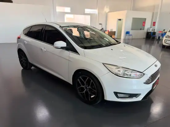 FORD-FOCUS-2015