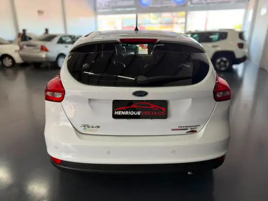 FORD-FOCUS-2015