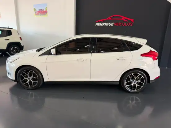 FORD-FOCUS-2.0 TITANIUM FASTBACK 16V FLEX 4P POWERSHIFT FORD-FOCUS-2015
