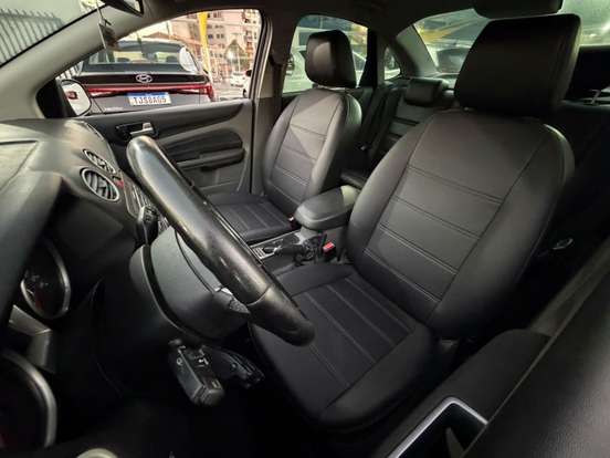 FORD-FOCUS-2.0 GLX SEDAN 16V FLEX 4P AUTOMÁTICO FORD-FOCUS-2011
