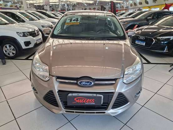 FORD-FOCUS-2.0 S SEDAN 16V FLEX 4P POWERSHIFT FORD-FOCUS-2013