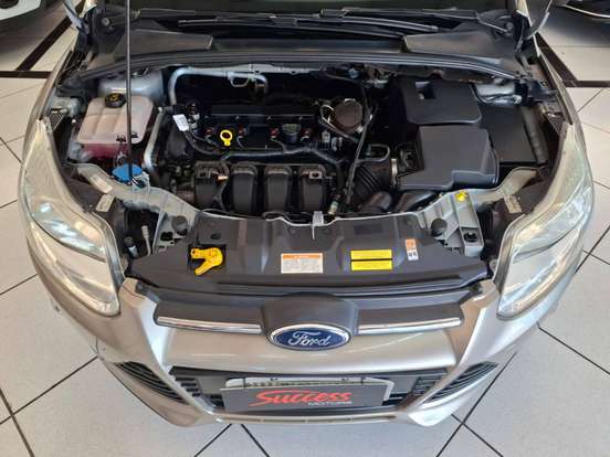 FORD-FOCUS-2.0 S SEDAN 16V FLEX 4P POWERSHIFT FORD-FOCUS-2013