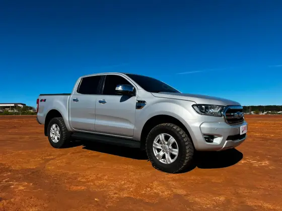 FORD RANGER 3.2 XLT 4X4 CD 20V DIESEL 4P AUTOMÁTICO FORD RANGER 3.2 XLT 4X4 CD 20V DIESEL 4P AUTOMÁTICO