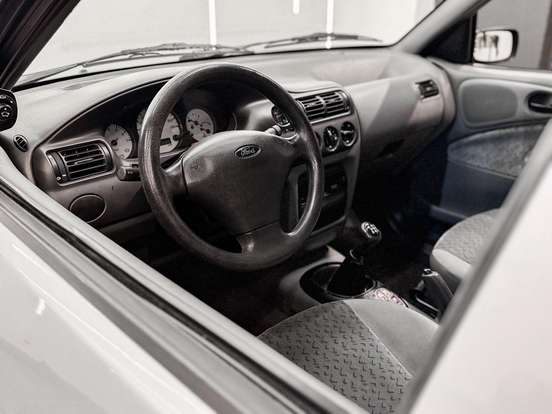 FORD-ESCORT-1.8 GL SW 16V GASOLINA 4P MANUAL FORD-ESCORT-2002