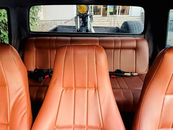 FORD-F-1000-1982
