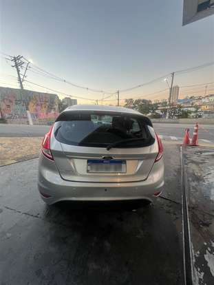 FORD-FIESTA-2014