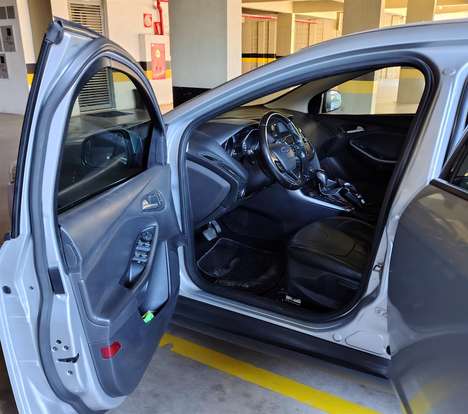 FORD-FOCUS-2015