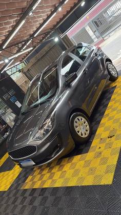 FORD KA 1.0 TI-VCT FLEX SE MANUAL