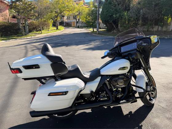 HARLEY-DAVIDSON STREET GLIDE 