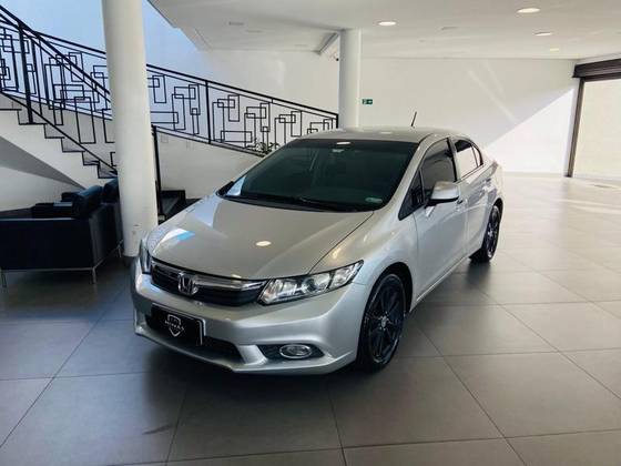 HONDA CIVIC 1.8 LXS 16V FLEX 4P MANUAL