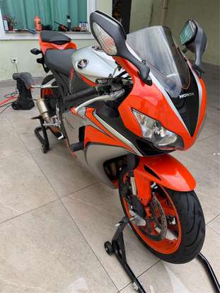 HONDA-CBR 1000RR FIREBLADE-2010
