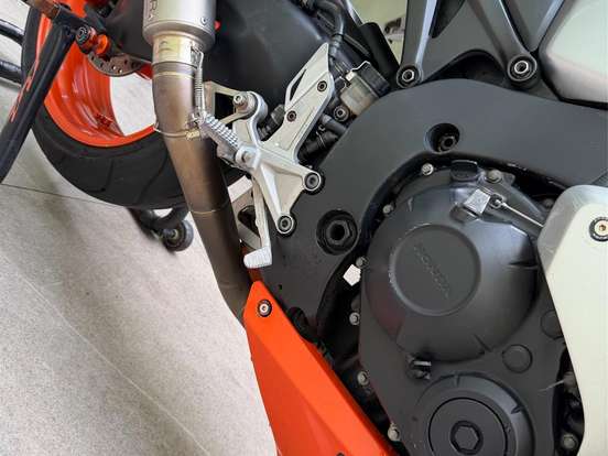HONDA-CBR 1000RR FIREBLADE HONDA-CBR 1000RR FIREBLADE-2010