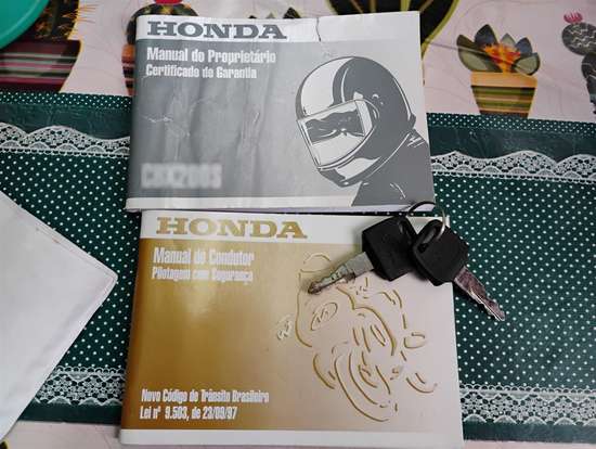 HONDA-CBX 200 STRADA-2001
