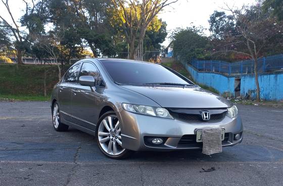 HONDA CIVIC 1.8 LXS 16V FLEX 4P AUTOMÁTICO