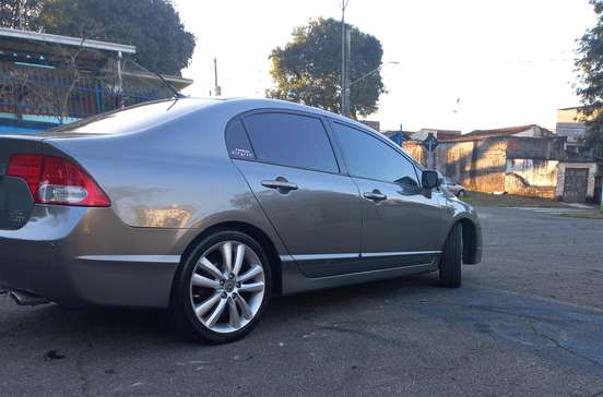 HONDA-CIVIC-2010
