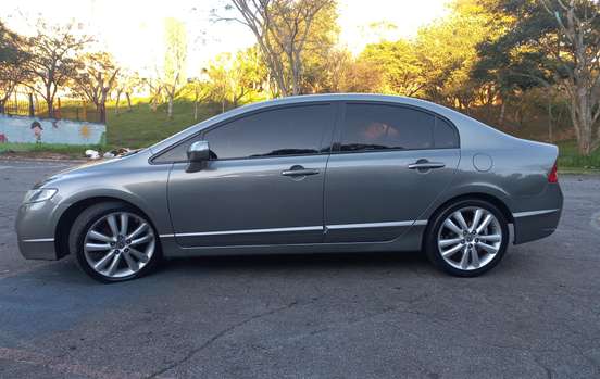 HONDA-CIVIC-2010