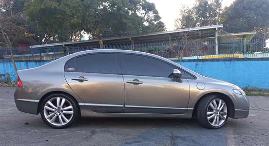 HONDA-CIVIC-2010