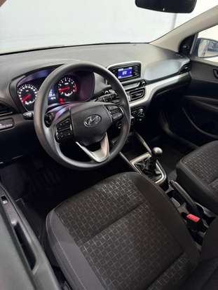 HYUNDAI-HB20-2023