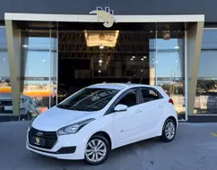 HYUNDAI HB20 1.0 COMFORT PLUS 12V FLEX 4P MANUAL HYUNDAI HB20 1.0 COMFORT PLUS 12V FLEX 4P MANUAL