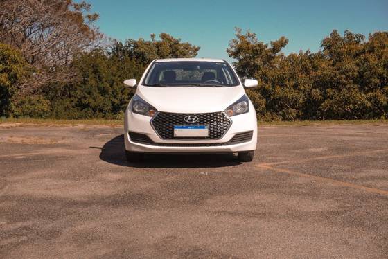 HYUNDAI HB20S 1.6 COMFORT STYLE 16V FLEX 4P AUTOMÁTICO