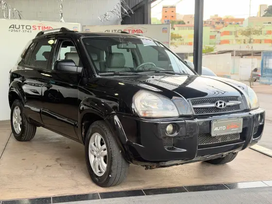 HYUNDAI TUCSON 2.0 MPFI GL 16V 142CV 2WD GASOLINA 4P AUTOMÁTICO HYUNDAI TUCSON 2.0 MPFI GL 16V 142CV 2WD GASOLINA 4P AUTOMÁTICO