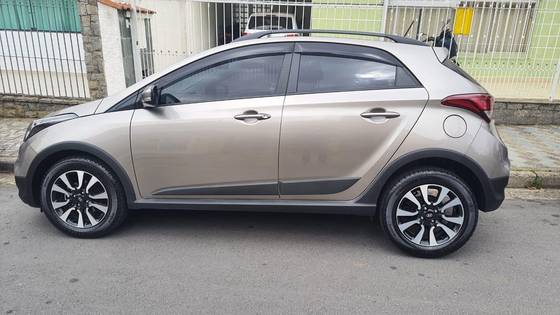 HYUNDAI HB20X 1.6 16V STYLE FLEX 4P AUTOMÁTICO