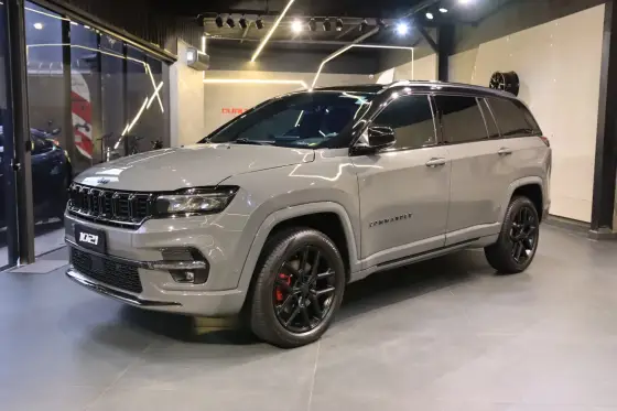 JEEP COMMANDER 2.0 HURRICANE 4 TURBO GASOLINA BLACKHAWK AT9 JEEP COMMANDER 2.0 HURRICANE 4 TURBO GASOLINA BLACKHAWK AT9