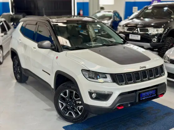 JEEP COMPASS 2.0 16V DIESEL TRAILHAWK 4X4 AUTOMÁTICO JEEP COMPASS 2.0 16V DIESEL TRAILHAWK 4X4 AUTOMÁTICO