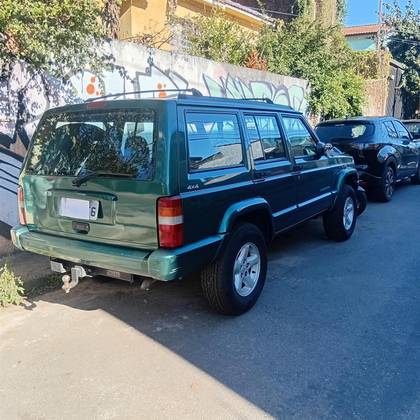JEEP CHEROKEE 4.0 SPORT 4X4 6I 12V GASOLINA 4P AUTOMÁTICO