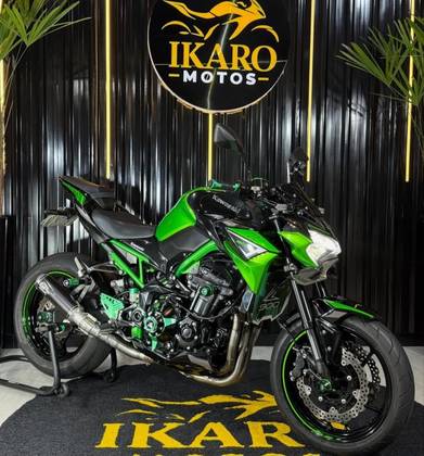 KAWASAKI Z900 