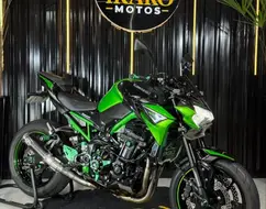 KAWASAKI Z900 KAWASAKI Z900